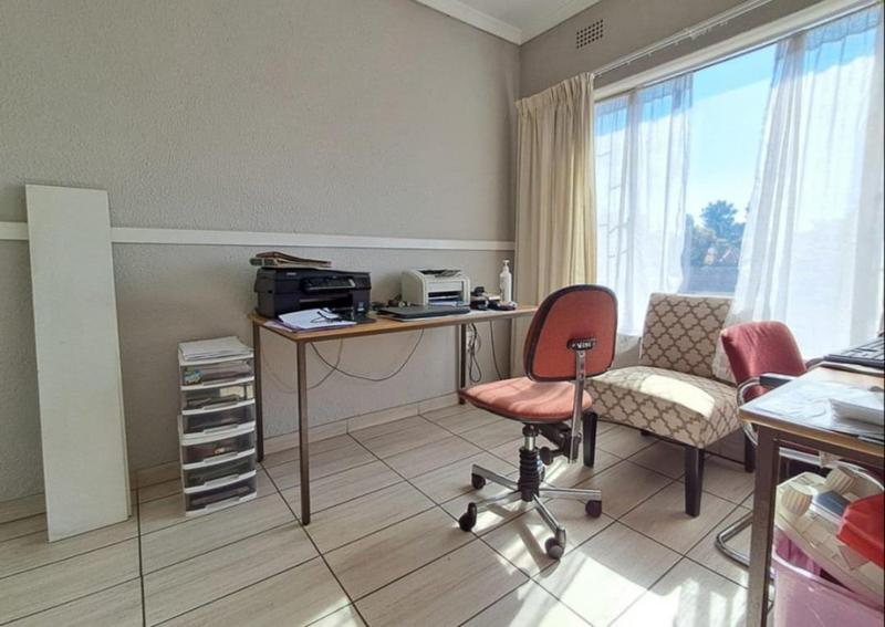 3 Bedroom Property for Sale in Brackenhurst Gauteng