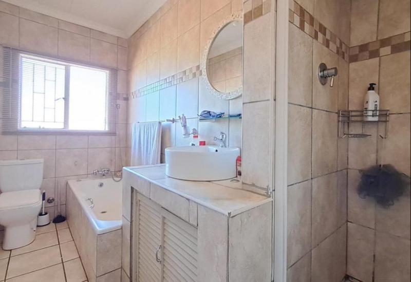 3 Bedroom Property for Sale in Brackenhurst Gauteng