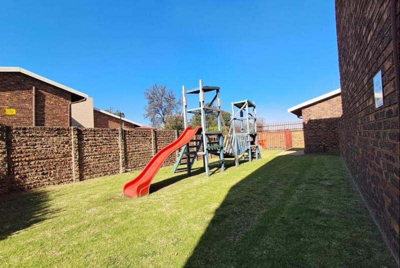 3 Bedroom Property for Sale in Brackenhurst Gauteng