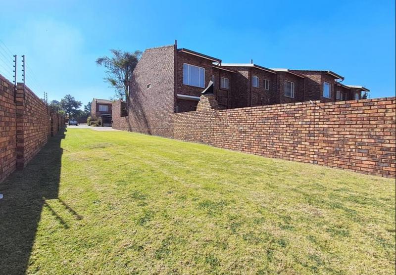 3 Bedroom Property for Sale in Brackenhurst Gauteng