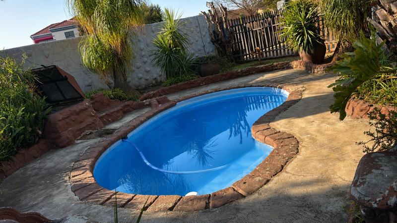 3 Bedroom Property for Sale in Struisbult Gauteng