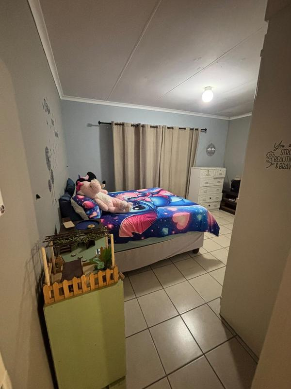 6 Bedroom Property for Sale in Struisbult Gauteng
