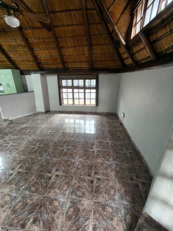 6 Bedroom Property for Sale in Struisbult Gauteng