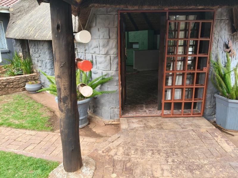 6 Bedroom Property for Sale in Struisbult Gauteng
