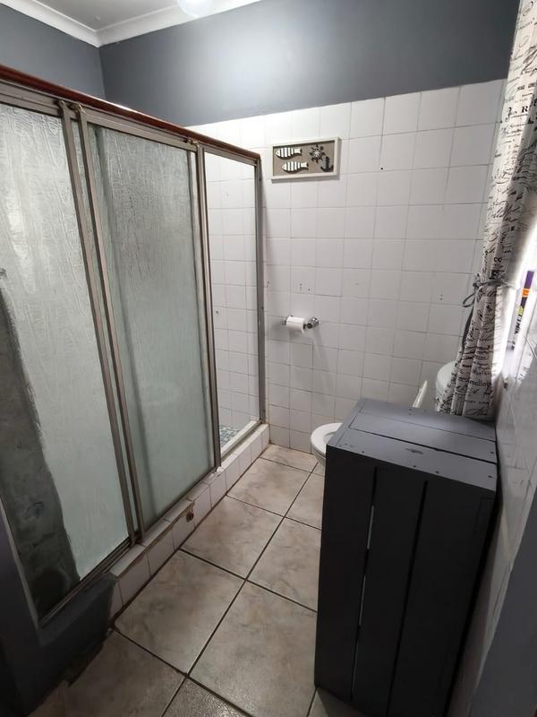 6 Bedroom Property for Sale in Struisbult Gauteng