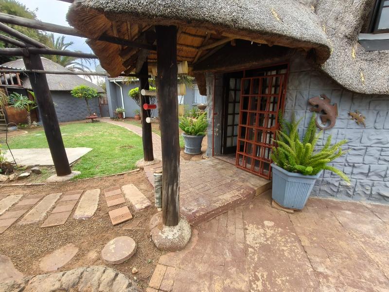6 Bedroom Property for Sale in Struisbult Gauteng