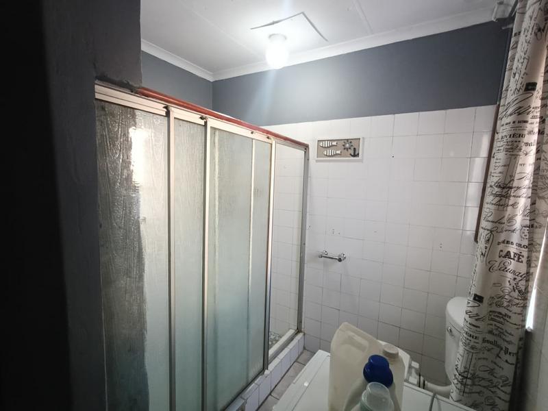 6 Bedroom Property for Sale in Struisbult Gauteng