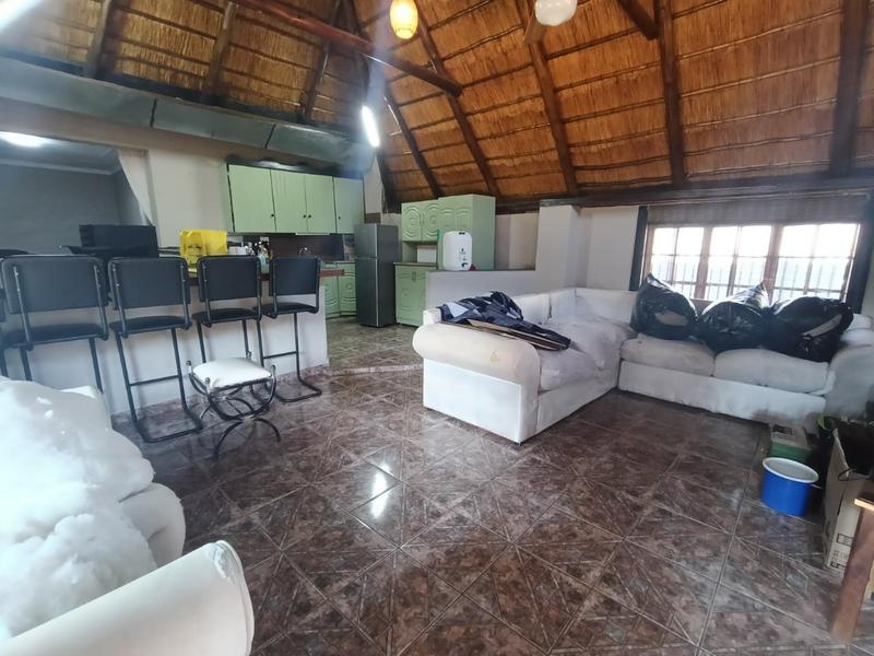 6 Bedroom Property for Sale in Struisbult Gauteng