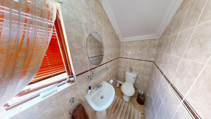 To Let 3 Bedroom Property for Rent in Kenleaf Gauteng