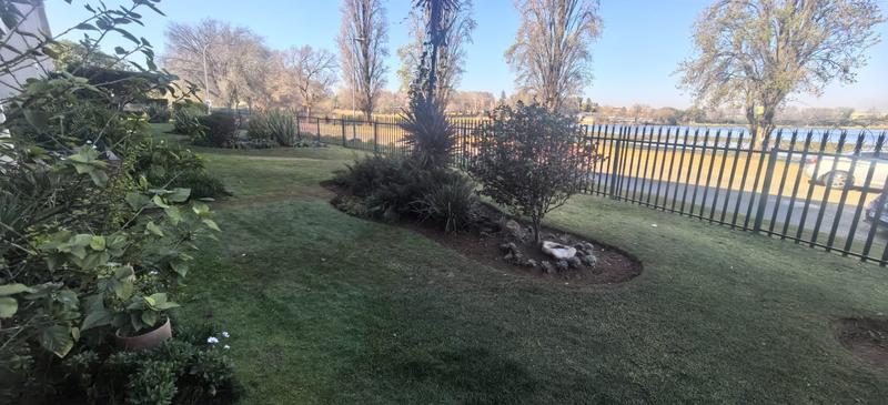 2 Bedroom Property for Sale in Florida Gauteng