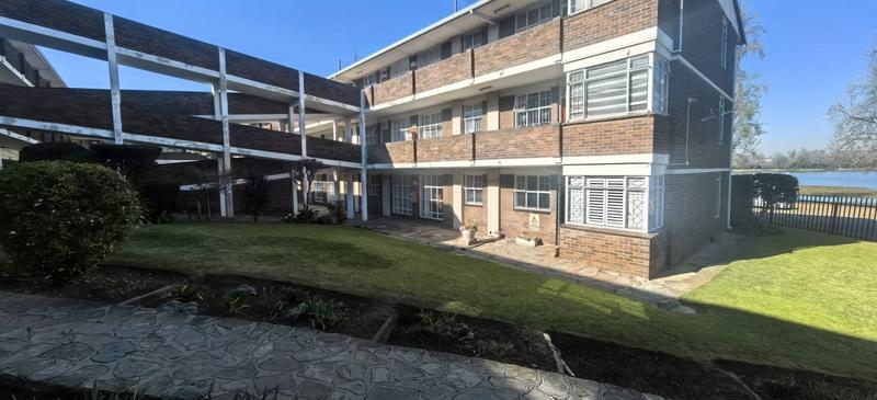 2 Bedroom Property for Sale in Florida Gauteng