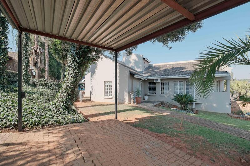 3 Bedroom Property for Sale in Faerie Glen Gauteng