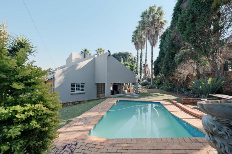 3 Bedroom Property for Sale in Faerie Glen Gauteng