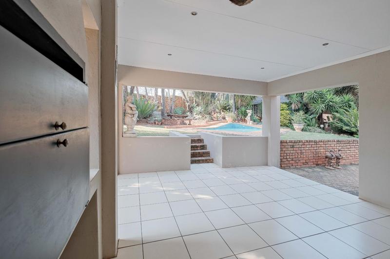 3 Bedroom Property for Sale in Faerie Glen Gauteng