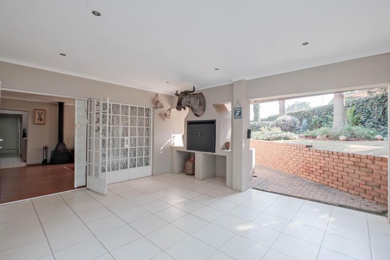 3 Bedroom Property for Sale in Faerie Glen Gauteng
