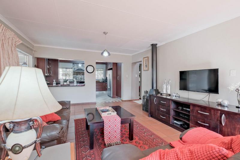 3 Bedroom Property for Sale in Faerie Glen Gauteng