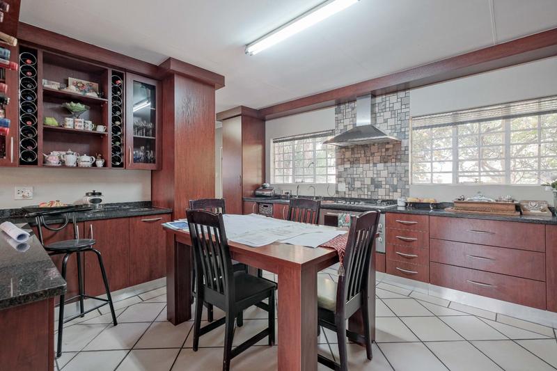 3 Bedroom Property for Sale in Faerie Glen Gauteng