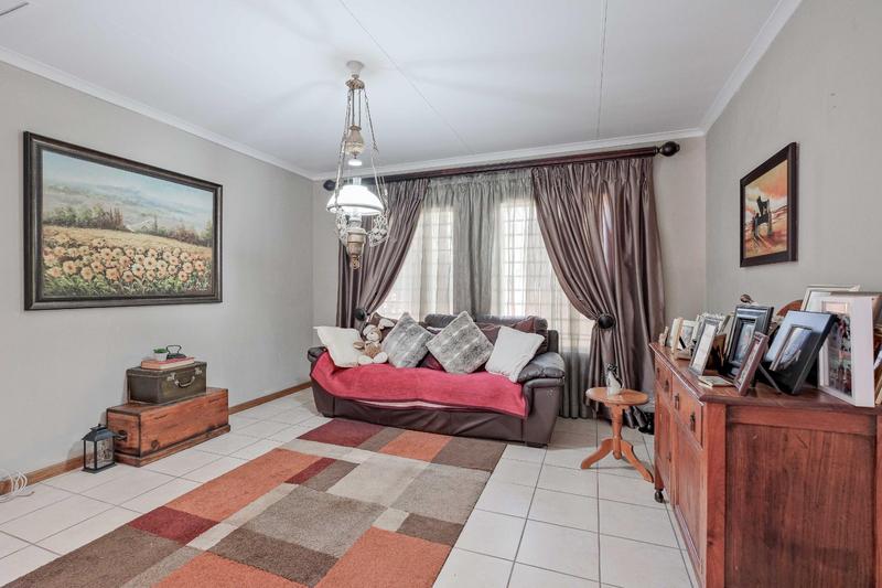 3 Bedroom Property for Sale in Faerie Glen Gauteng