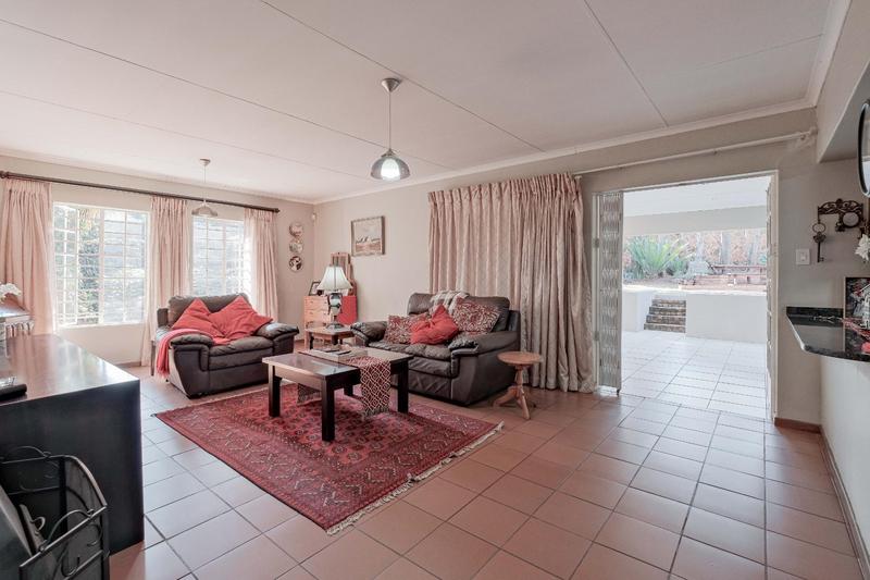 3 Bedroom Property for Sale in Faerie Glen Gauteng