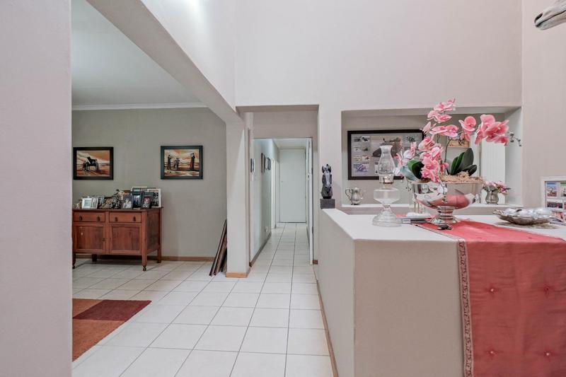 3 Bedroom Property for Sale in Faerie Glen Gauteng