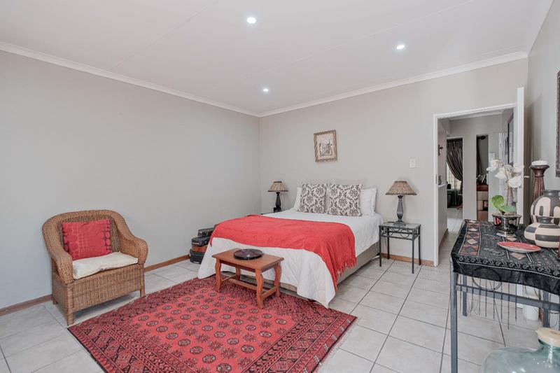 3 Bedroom Property for Sale in Faerie Glen Gauteng