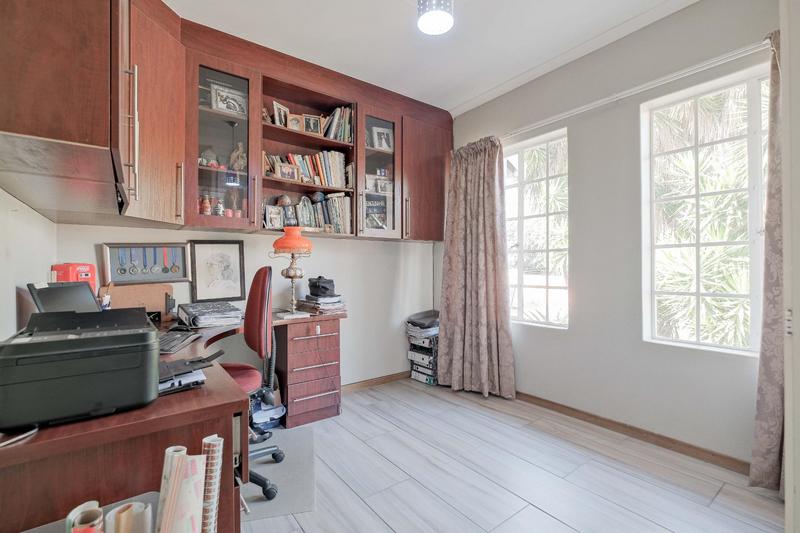 3 Bedroom Property for Sale in Faerie Glen Gauteng