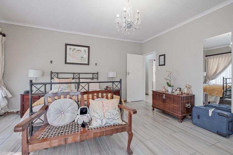 3 Bedroom Property for Sale in Faerie Glen Gauteng