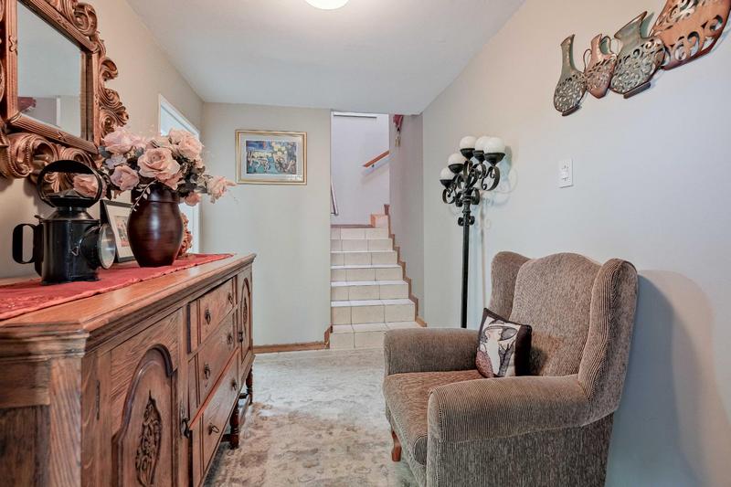 3 Bedroom Property for Sale in Faerie Glen Gauteng