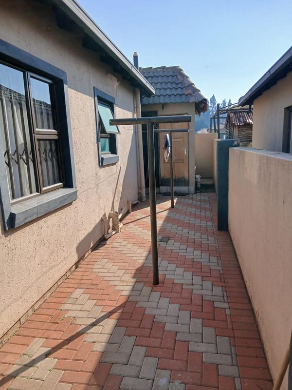 3 Bedroom Property for Sale in Andeon Gauteng