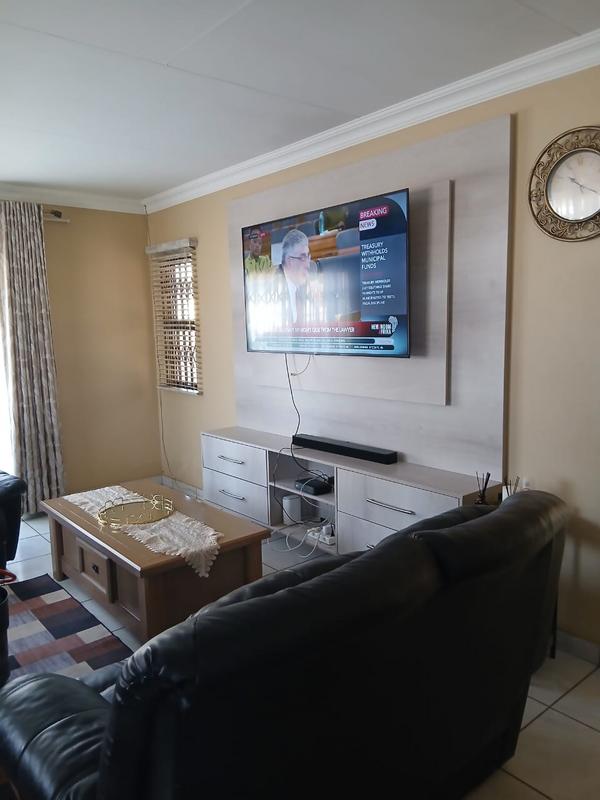 3 Bedroom Property for Sale in Andeon Gauteng