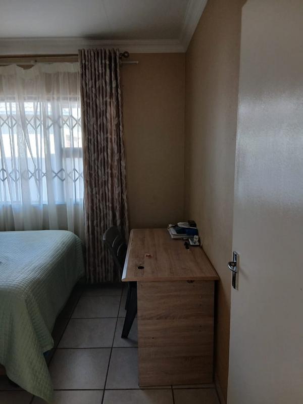 3 Bedroom Property for Sale in Andeon Gauteng