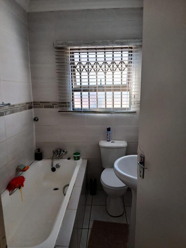 3 Bedroom Property for Sale in Andeon Gauteng