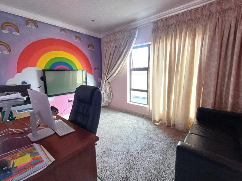 5 Bedroom Property for Sale in Three Rivers East Gauteng