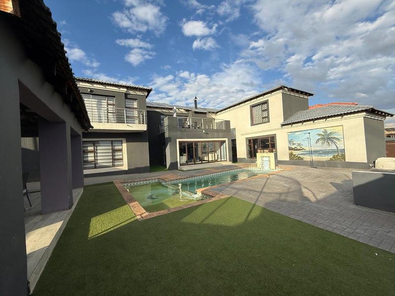 5 Bedroom Property for Sale in Three Rivers East Gauteng