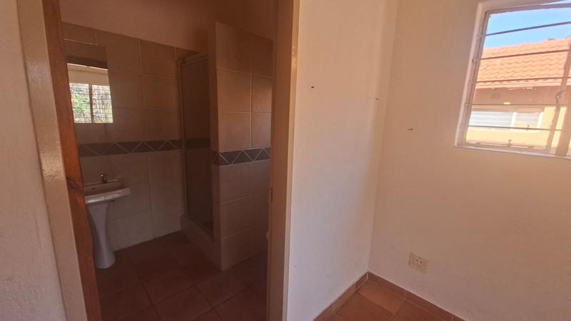 To Let 1 Bedroom Property for Rent in President Park Gauteng