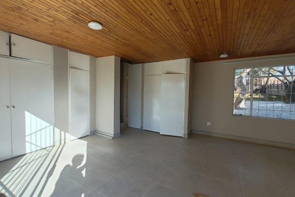 5 Bedroom Property for Sale in Proclamation Hill Gauteng