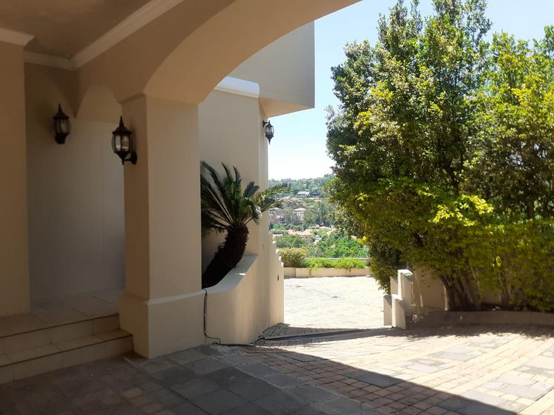 4 Bedroom Property for Sale in Waterkloof Ridge Gauteng