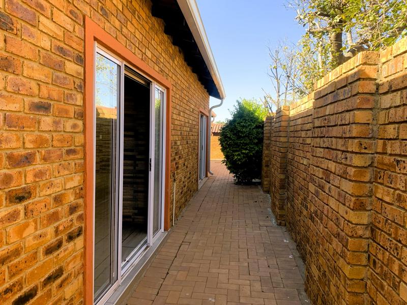 3 Bedroom Property for Sale in Ravenswood Gauteng