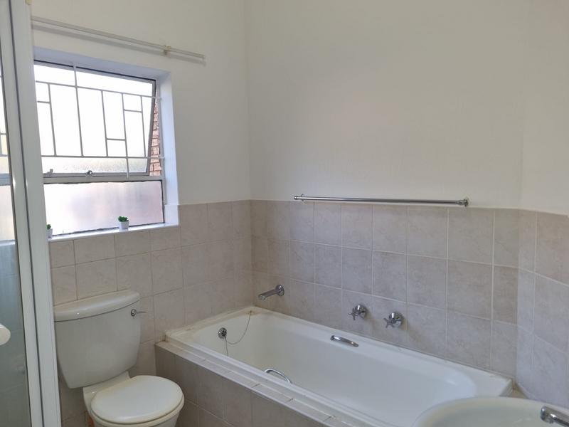 2 Bedroom Property for Sale in Allens Nek Gauteng