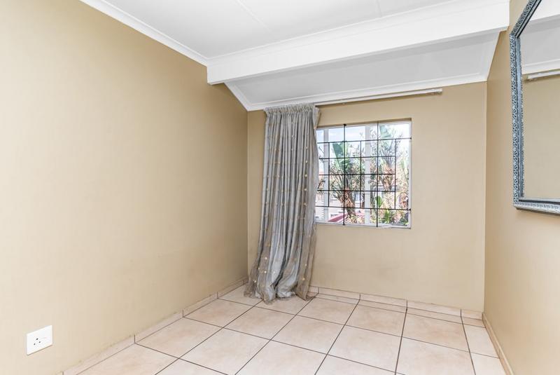 3 Bedroom Property for Sale in Vorna Valley Gauteng
