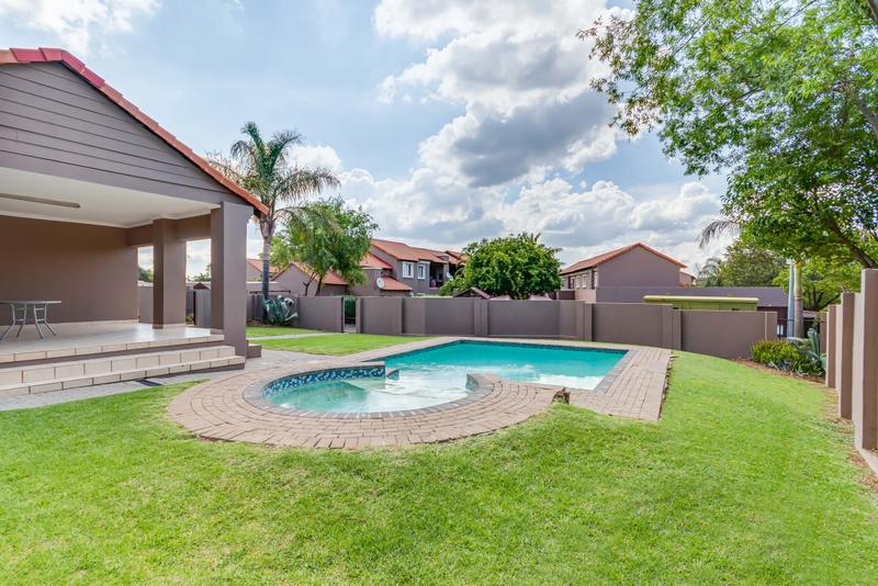 3 Bedroom Property for Sale in Vorna Valley Gauteng