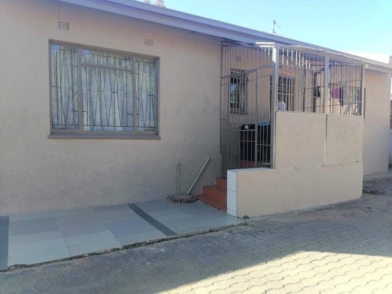 4 Bedroom Property for Sale in Fleurhof Gauteng
