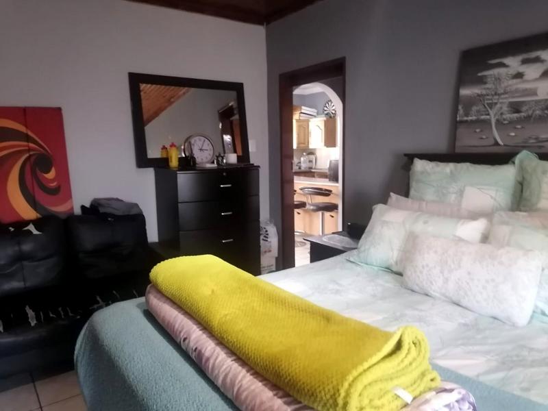 4 Bedroom Property for Sale in Fleurhof Gauteng