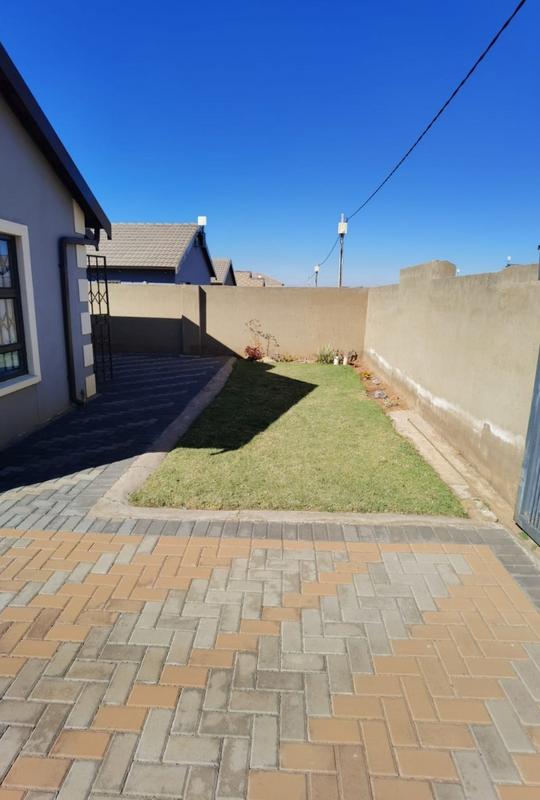 3 Bedroom Property for Sale in Toekomsrus Gauteng