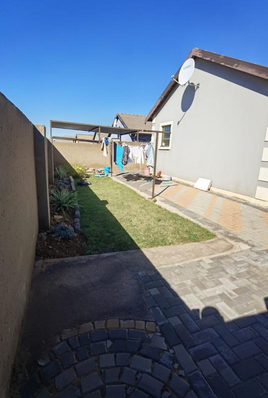 3 Bedroom Property for Sale in Toekomsrus Gauteng