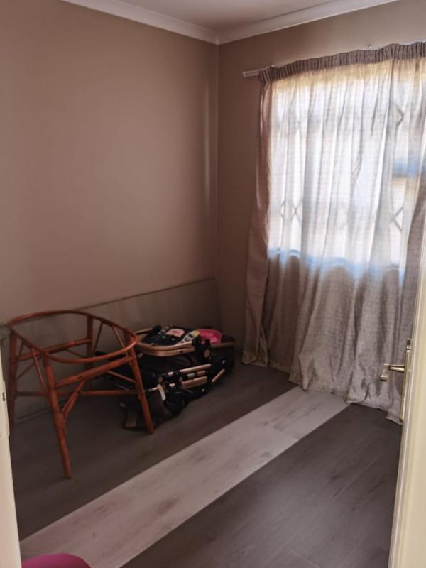 3 Bedroom Property for Sale in Toekomsrus Gauteng