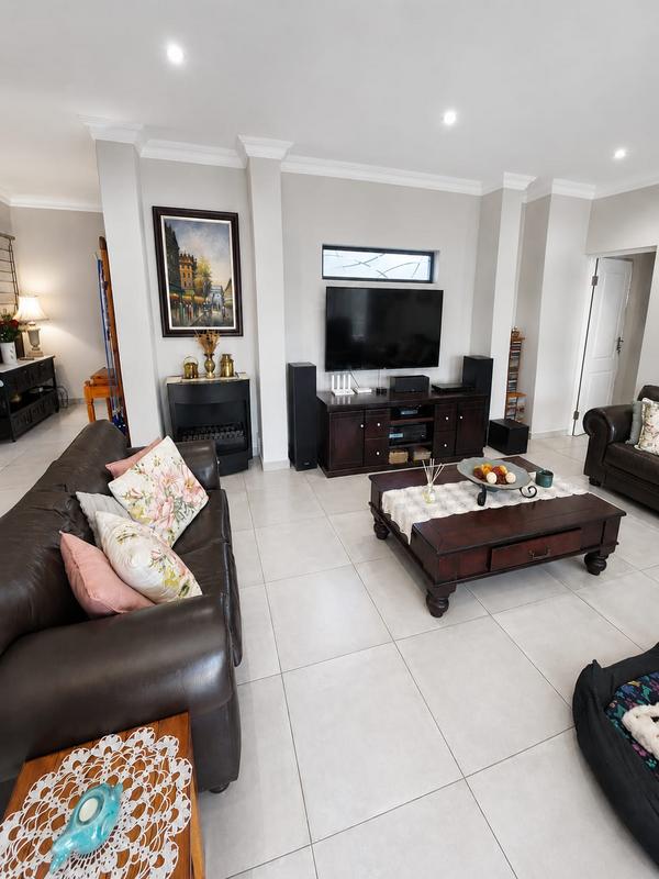 4 Bedroom Property for Sale in Zambezi Country Estate Gauteng