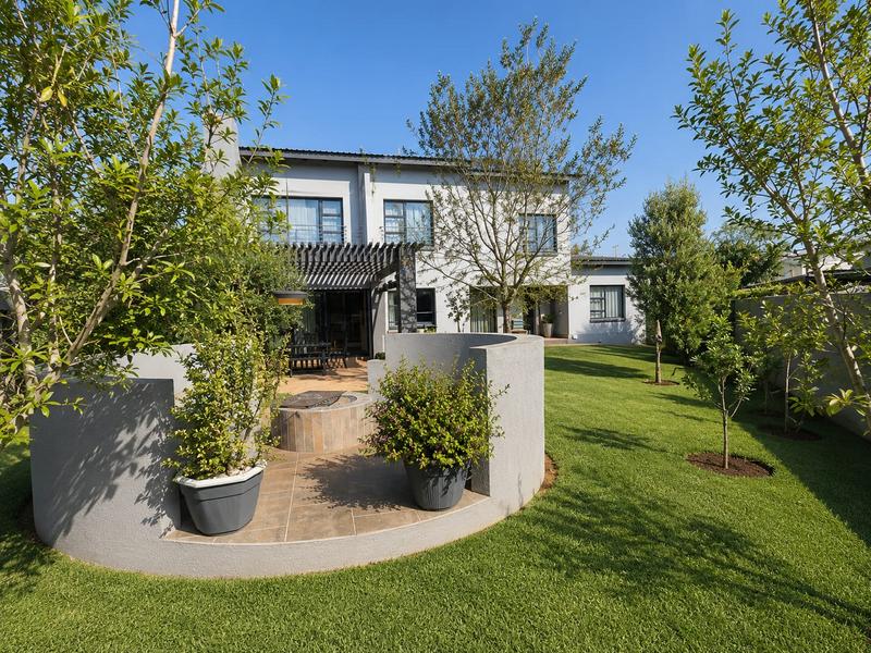 4 Bedroom Property for Sale in Zambezi Country Estate Gauteng