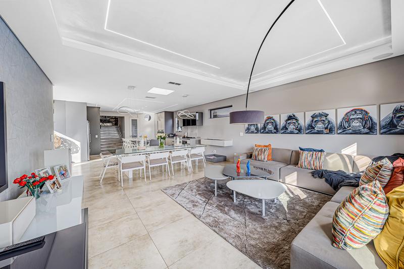 4 Bedroom Property for Sale in Senderwood Gauteng