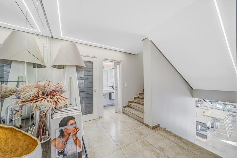 4 Bedroom Property for Sale in Senderwood Gauteng